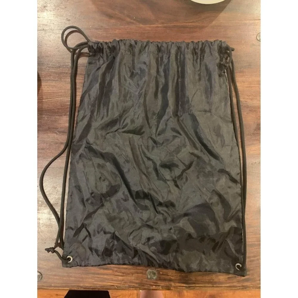 Justice drawstring bag “L” initial, excellent condition (bin T)